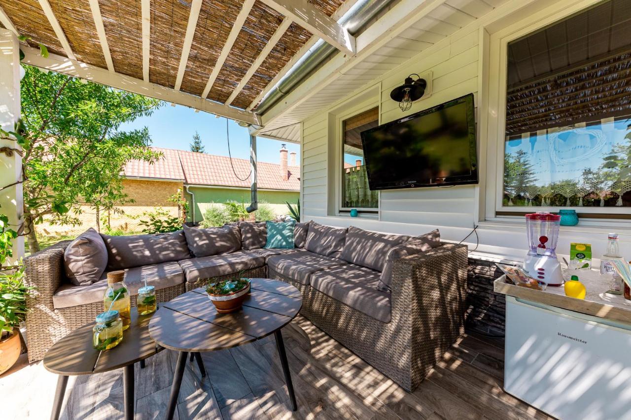 Berrybay Holidayhome Balatonkeresztúr المظهر الخارجي الصورة