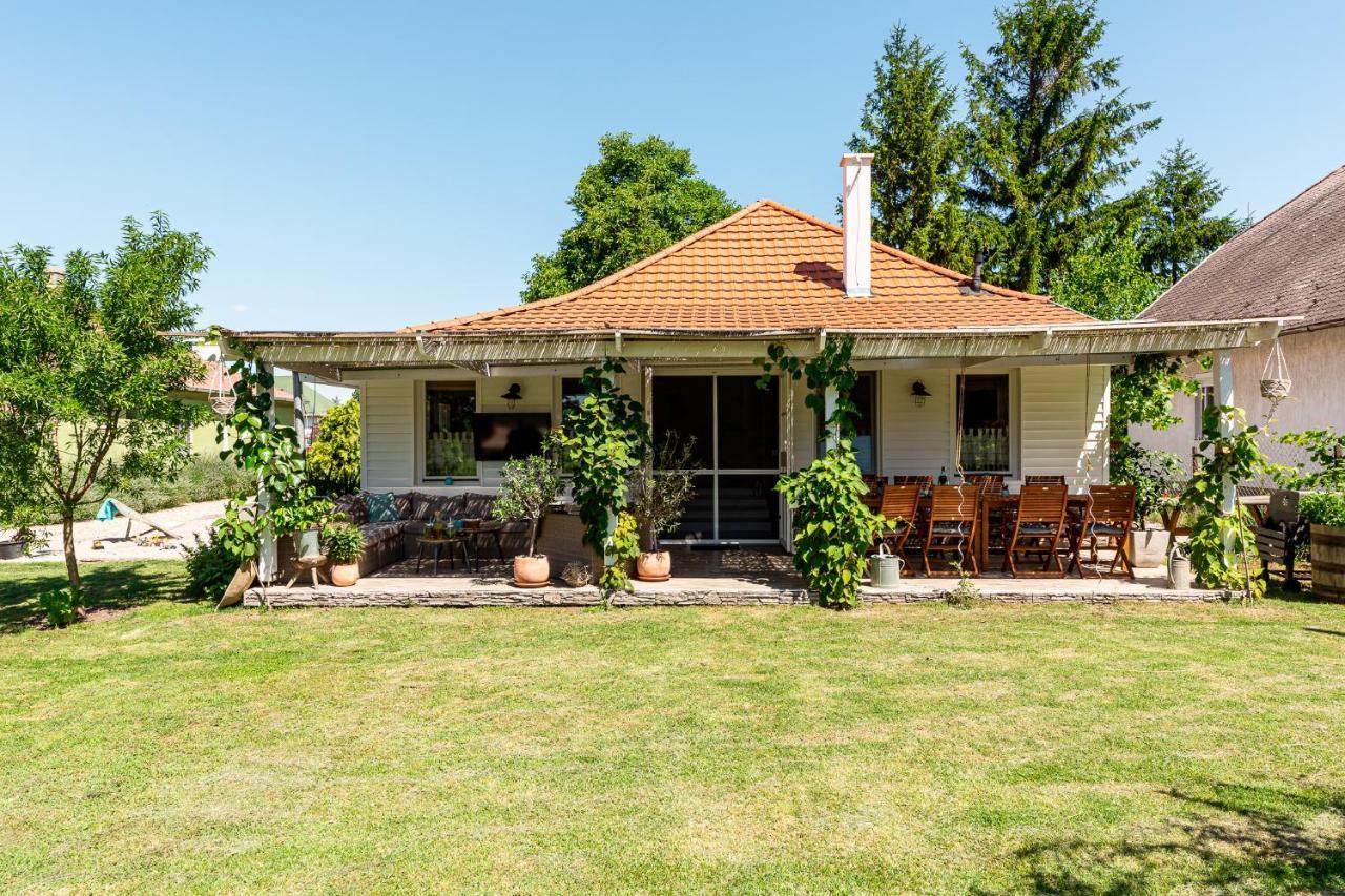 Berrybay Holidayhome Balatonkeresztúr المظهر الخارجي الصورة