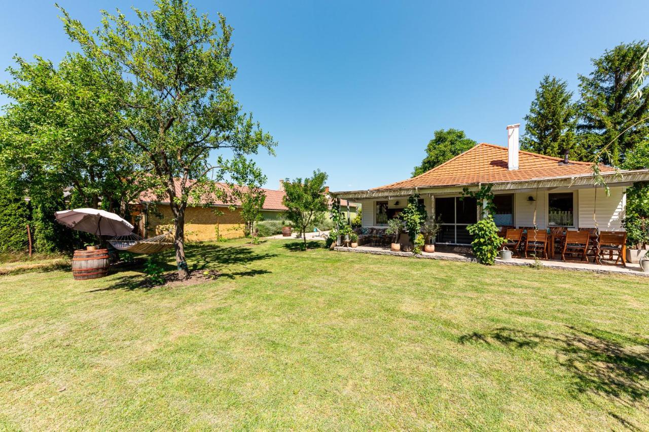 Berrybay Holidayhome Balatonkeresztúr المظهر الخارجي الصورة